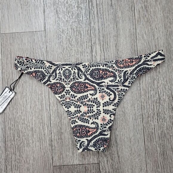 Gypsy 05 Reversible Swim Set - Picture 4 of 4